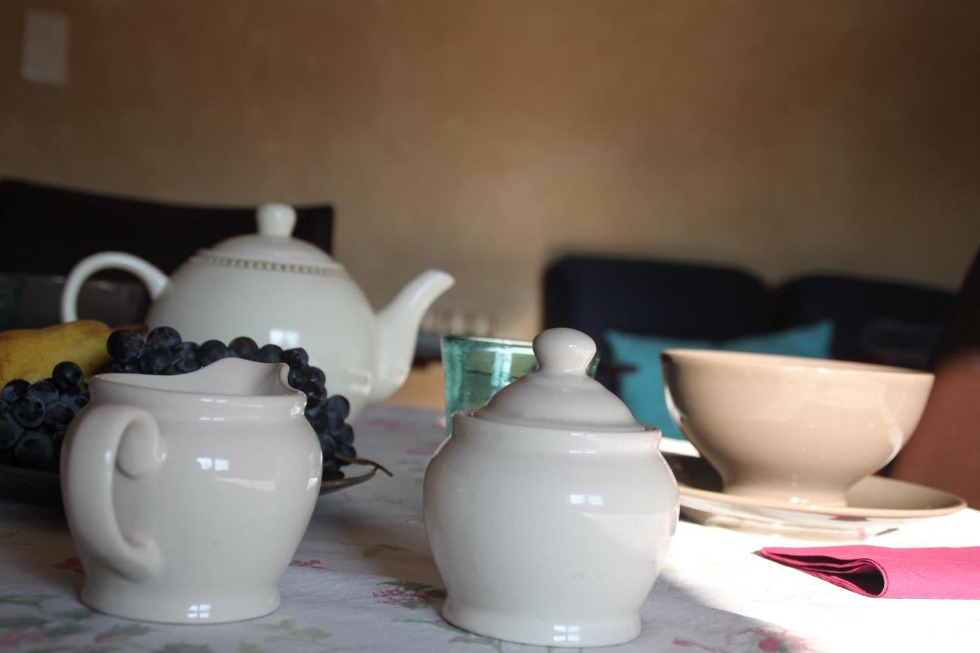 Bed & Breakfast - Maison De Marie Messimy-sur-Saone Exterior photo