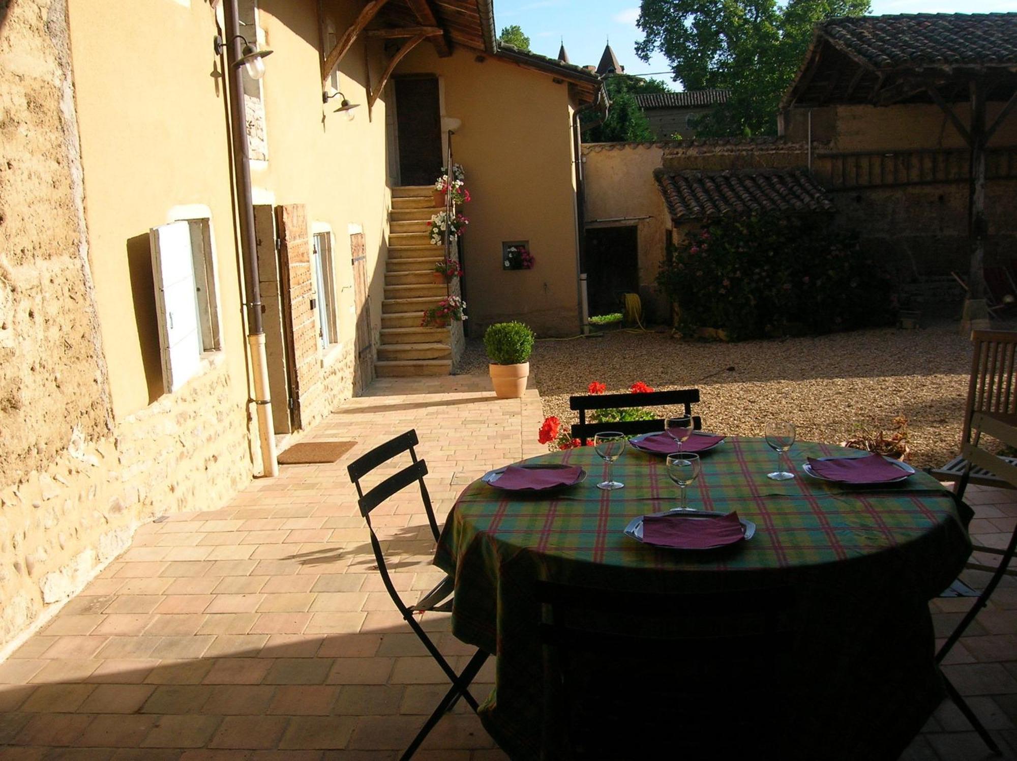 Bed & Breakfast - Maison De Marie Messimy-sur-Saone Exterior photo