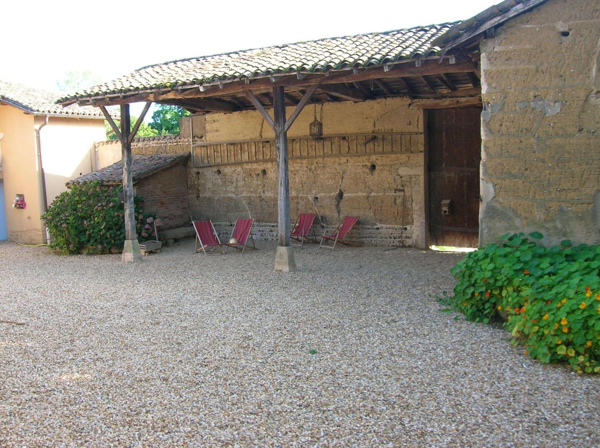 Bed & Breakfast - Maison De Marie Messimy-sur-Saone Exterior photo
