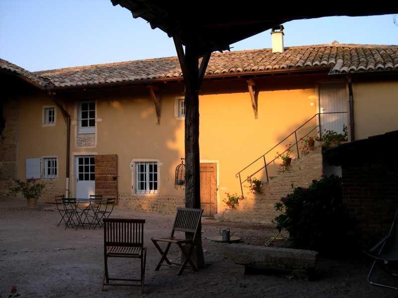 Bed & Breakfast - Maison De Marie Messimy-sur-Saone Exterior photo